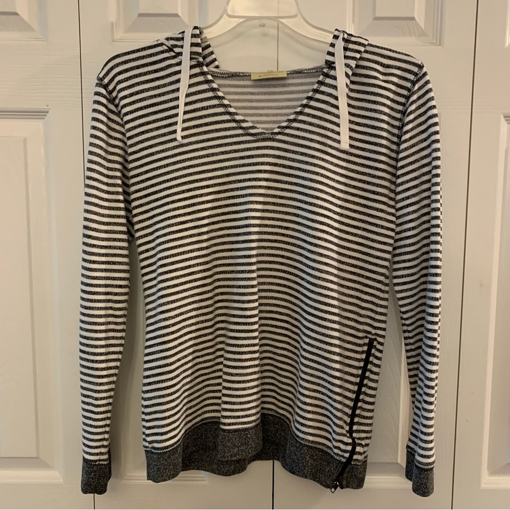 Bobbie Brooks Striped Hooded Vneck Long Sleeve Pullover